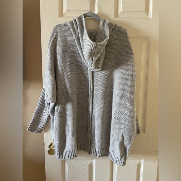 Grey hooded sweater • size L • NWOT - Picture 6 of 7